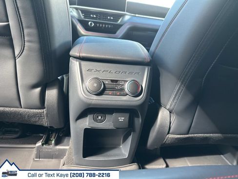 New 2026 Ford Explorer ST-Line w/ ST-Line Street Pack AWD/4WD image 16