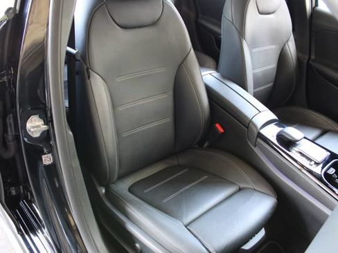 Used 2021 Mercedes-Benz A 220 image 13
