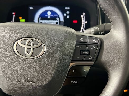 Used 2025 Toyota Camry LE w/ Convenience Package FWD image 19