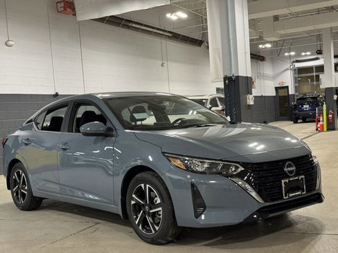 New 2025 Nissan Sentra SV image 2