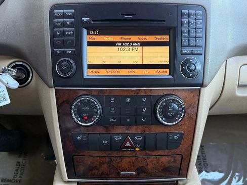 Used 2010 Mercedes-Benz ML 350 BlueTEC 4MATIC image 26