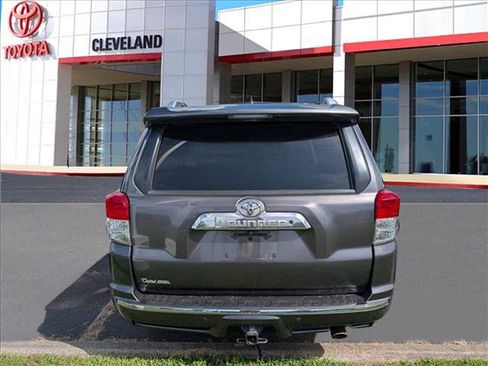Used 2011 Toyota 4Runner SR5 w/ Premium Pkg w/Leather AWD/4WD image 6