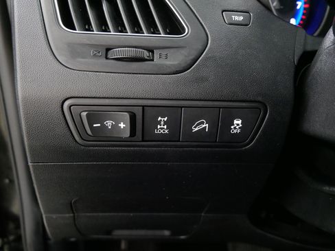 Used 2012 Hyundai Tucson GLS image 26