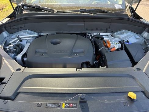 New 2026 Volvo XC90 T8 Ultra w/ Protection Package Premier AWD/4WD image 19
