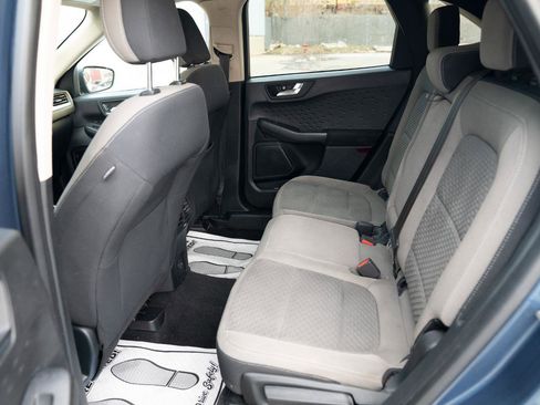 Used 2020 Ford Escape SE image 24