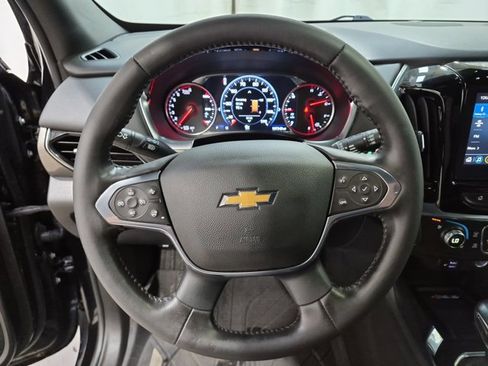 Used 2022 Chevrolet Traverse Premier AWD/4WD image 15