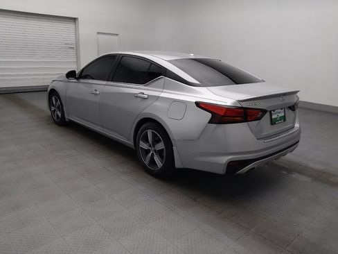 Used 2021 Nissan Altima 2.5 SV w/ SV Premium Package FWD image 3