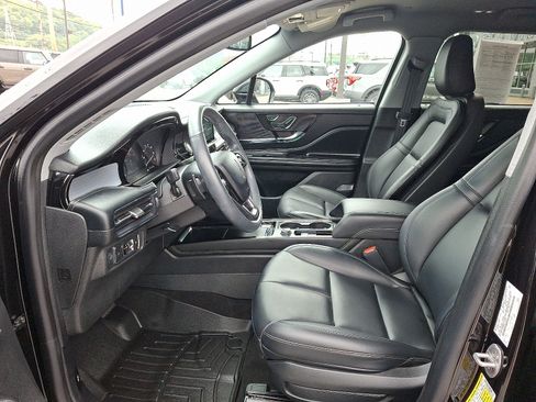 Used 2021 Lincoln Corsair AWD image 13