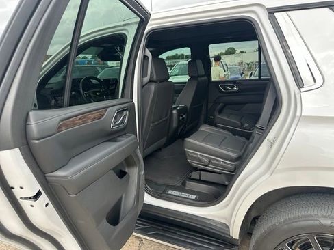 Used 2023 Chevrolet Tahoe LT w/ LT Signature Package AWD/4WD image 12