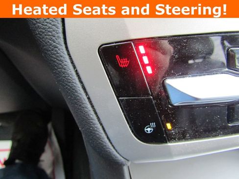 Used 2023 Ford Explorer XLT w/ Equipment Group 202A image 14