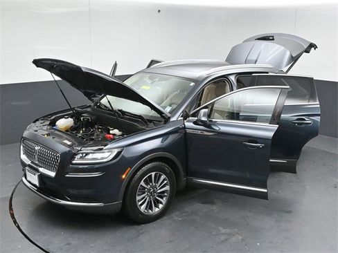 Certified 2023 Lincoln Nautilus Reserve image 54