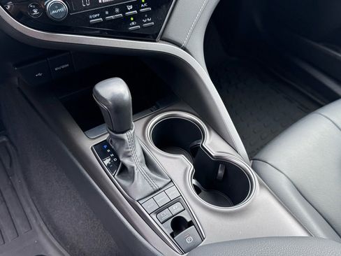 Used 2021 Toyota Camry SE image 17