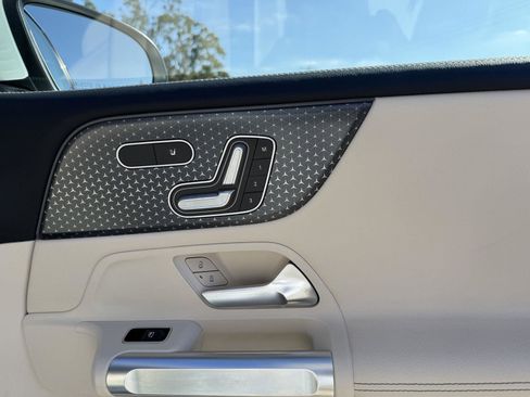 Certified 2025 Mercedes-Benz GLB 250 image 29