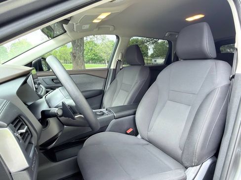 Used 2023 Nissan Rogue S AWD/4WD image 14
