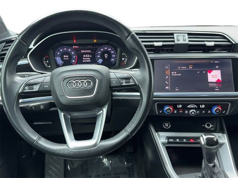 Used 2021 Audi Q3 2.0T Premium w/ Convenience Package image 17