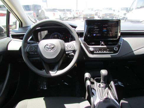 Used 2026 Toyota Corolla LE FWD image 22