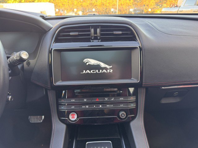 Used 2017 Jaguar F-PACE S AWD/4WD image 36