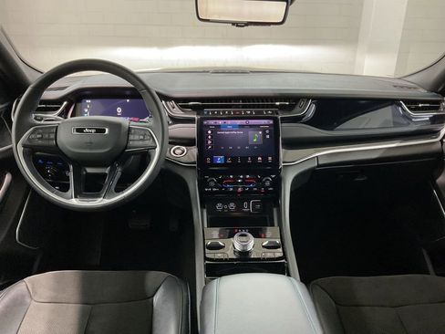 Used 2023 Jeep Grand Cherokee Trailhawk w/ Luxury Tech Group III image 6