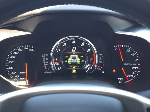 Used 2017 Chevrolet Corvette Stingray Coupe RWD image 22