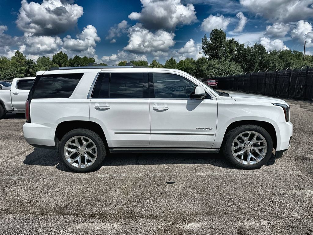 Used 2019 GMC Yukon Denali w/ Denali Ultimate Package AWD/4WD image 9