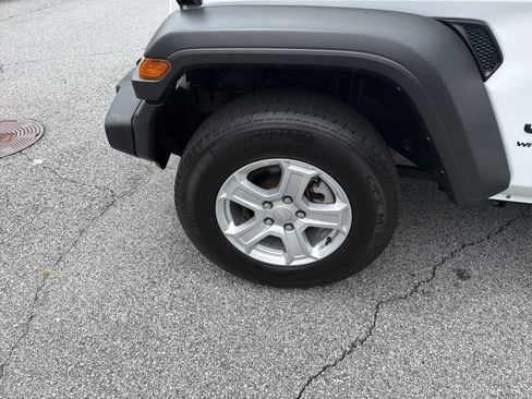 Used 2022 Jeep Wrangler Unlimited Sport AWD/4WD image 13