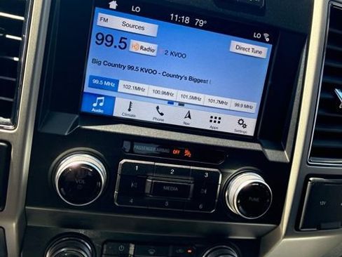 Used 2019 Ford F150 Lariat w/ Equipment Group 502A Luxury AWD/4WD image 19