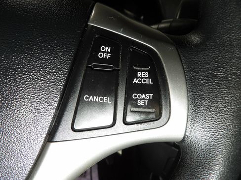 Used 2010 Hyundai Elantra SE FWD image 16