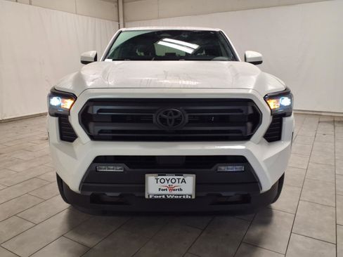 Used 2024 Toyota Tacoma SR5 image 2
