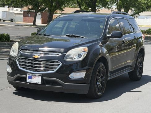 Used 2017 Chevrolet Equinox LT w/ Convenience Package AWD/4WD image 2