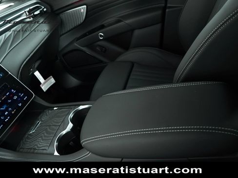 New 2025 Maserati Grecale GT AWD/4WD image 29