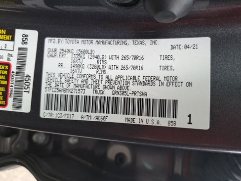 Used 2021 Toyota Tacoma TRD Off-Road AWD/4WD image 33