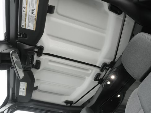 Used 2025 Jeep Wrangler Unlimited Sahara AWD/4WD image 22