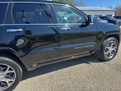 Used 2019 Jeep Grand Cherokee Overland image 11