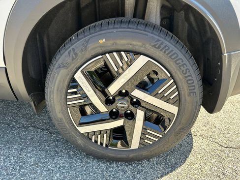 New 2026 Nissan Kicks SV FWD image 17