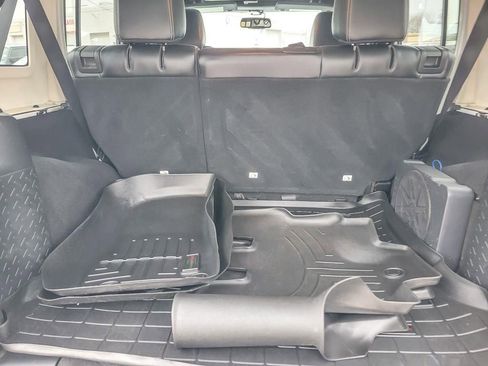 Used 2017 Jeep Wrangler Unlimited Sahara w/ Connectivity Group image 20