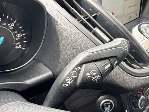 Used 2018 Ford Escape Titanium w/ Ford Safe & Smart Package image 11