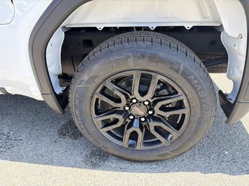 Used 2023 GMC Sierra 1500 Elevation AWD/4WD image 7