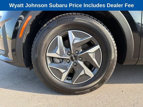 Used 2022 Kia Sorento S FWD image 2