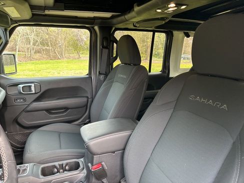 Used 2021 Jeep Wrangler Unlimited Sahara image 10