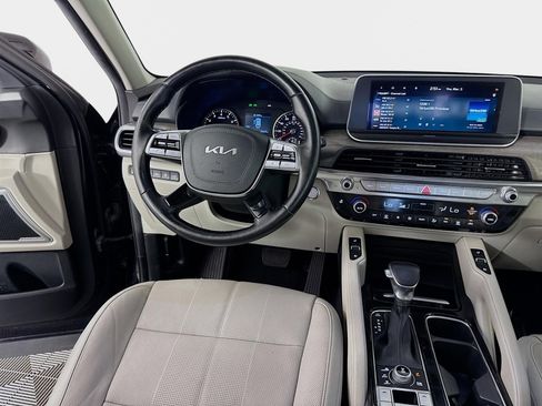 Certified 2022 Kia Telluride EX w/ EX Premium Package image 25