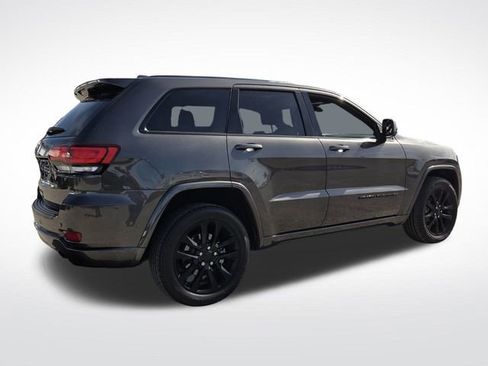 Used 2021 Jeep Grand Cherokee Laredo X image 9