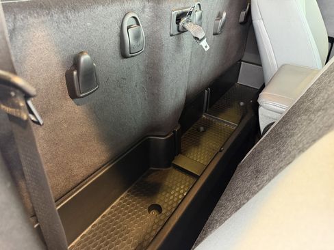 Used 2013 RAM 1500 Express image 23