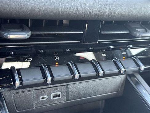 New 2026 GMC Canyon Elevation image 16