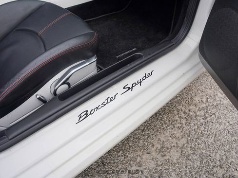 Used 2012 Porsche Boxster Spyder image 45