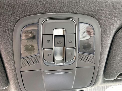 Used 2020 Hyundai Santa Fe Limited AWD/4WD image 27
