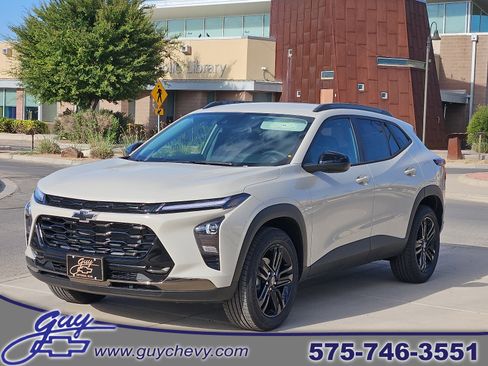 New 2026 Chevrolet Trax ACTIV w/ Driver Confidence Package FWD image 1