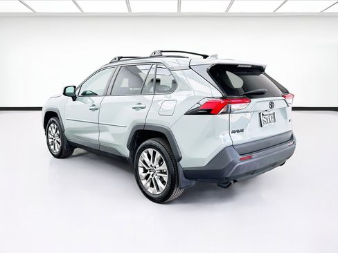 Used 2023 Toyota RAV4 XLE Premium FWD image 6