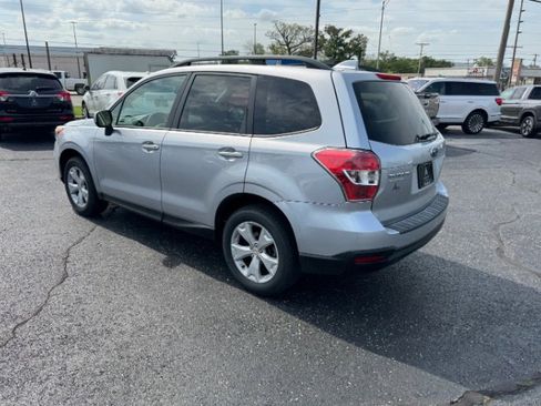 Used 2016 Subaru Forester 2.5i Premium AWD/4WD image 2