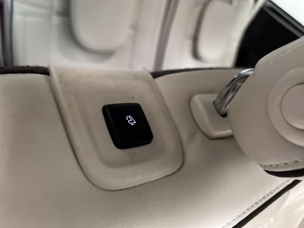 Used 2020 Lincoln Aviator Black Label w/ Dynamic Handling Package AWD/4WD image 30