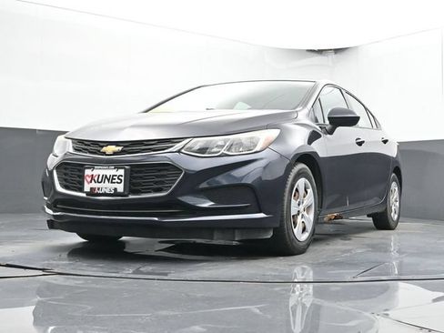 Used 2016 Chevrolet Cruze LS FWD image 43
